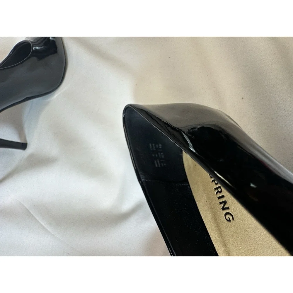 Womans Call It Spring Size‎ 7 Black Pointed toe Heel Dress Shoe